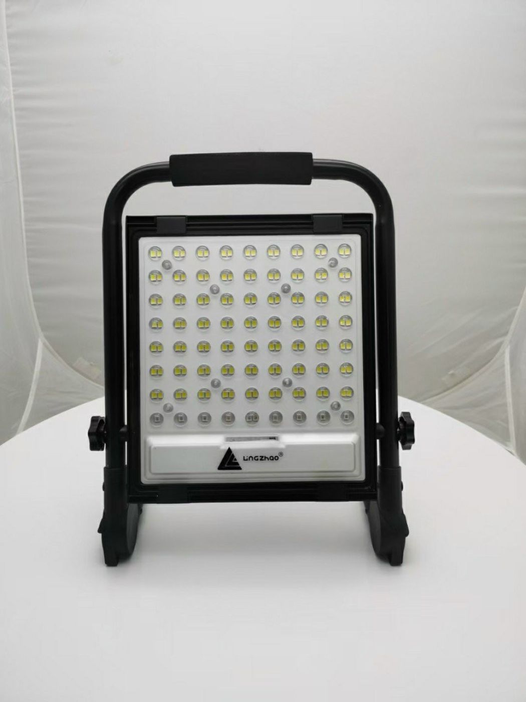 Đèn pha LED tích điện 200w