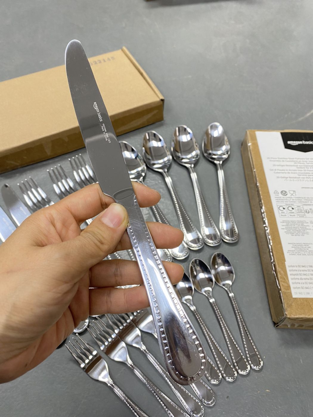 Bộ dao , thìa , dĩa 20 món chính hãng Amazon Basics Mỹ Model : B07GKFRJPZ