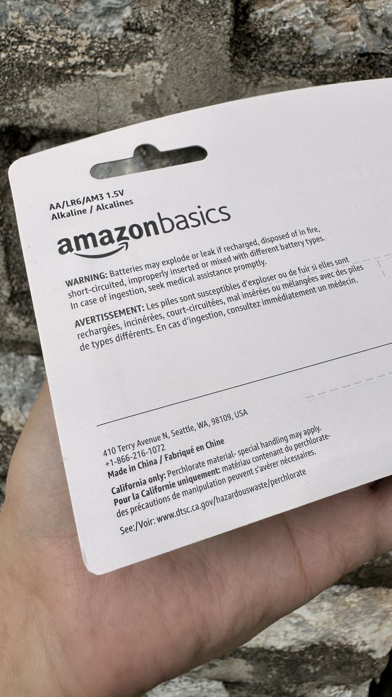1 viên Pin AA Alkaline ( pin Mic hát , pin tiểu ) hàng Amazon Basics ( Mỹ )